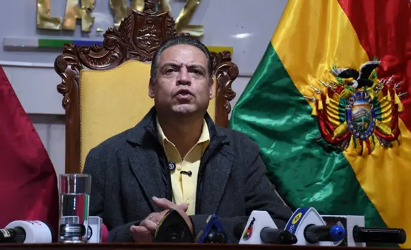 Gobernador Luis Revilla exige a Evo Morales replegar a sus seguidores por bloqueos y violencia en La Paz